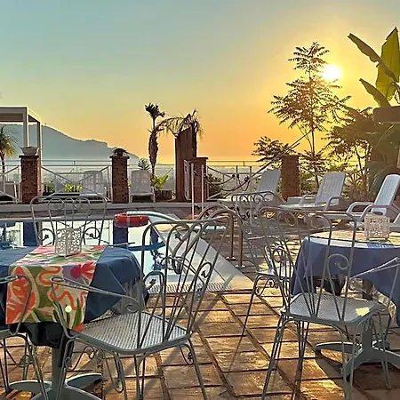 Bed & Breakfast Sole E Luna